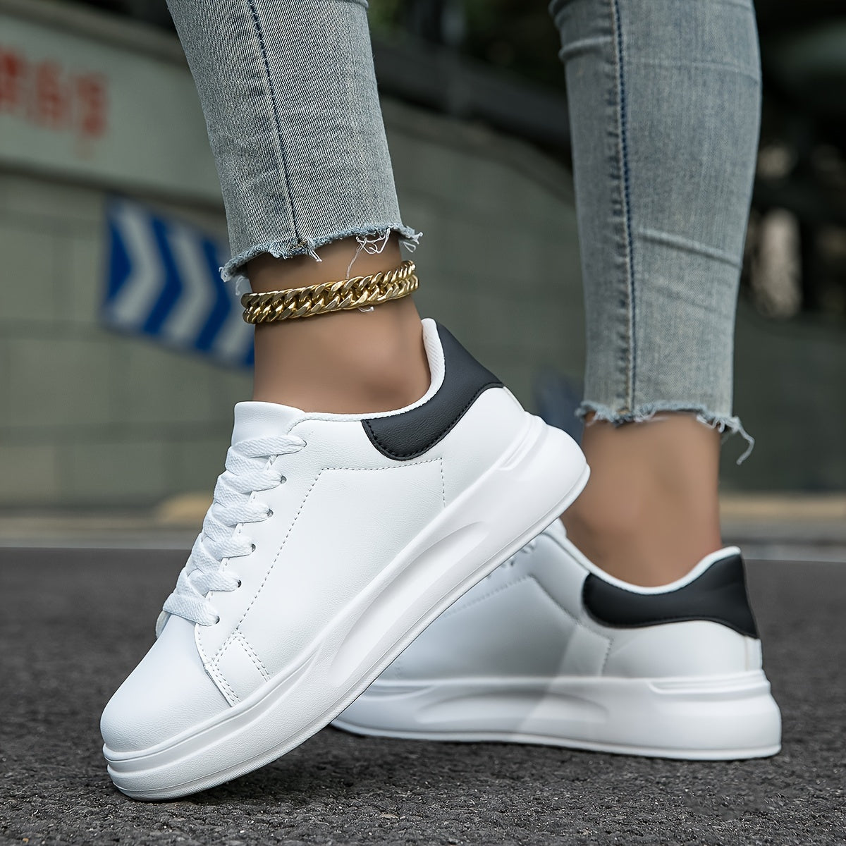 Laura – Minimalist Low-Top Everyday Womens Trainers