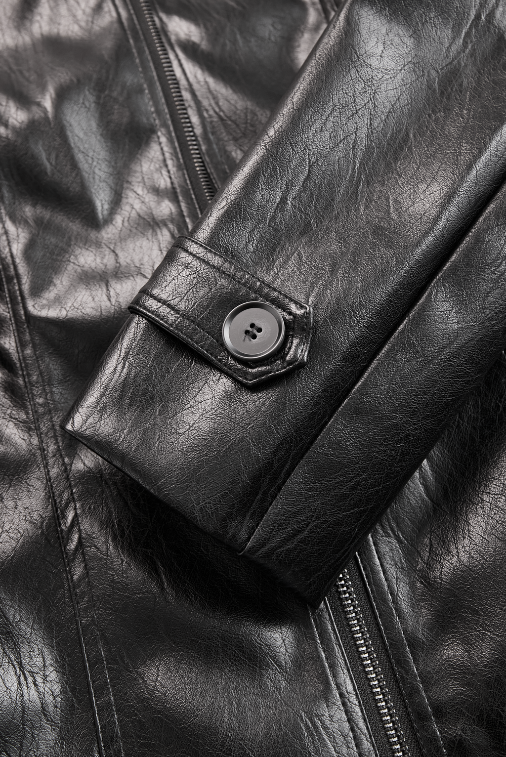 Laura – Damska Kurtka Skórzana o Taliowanym Kroju