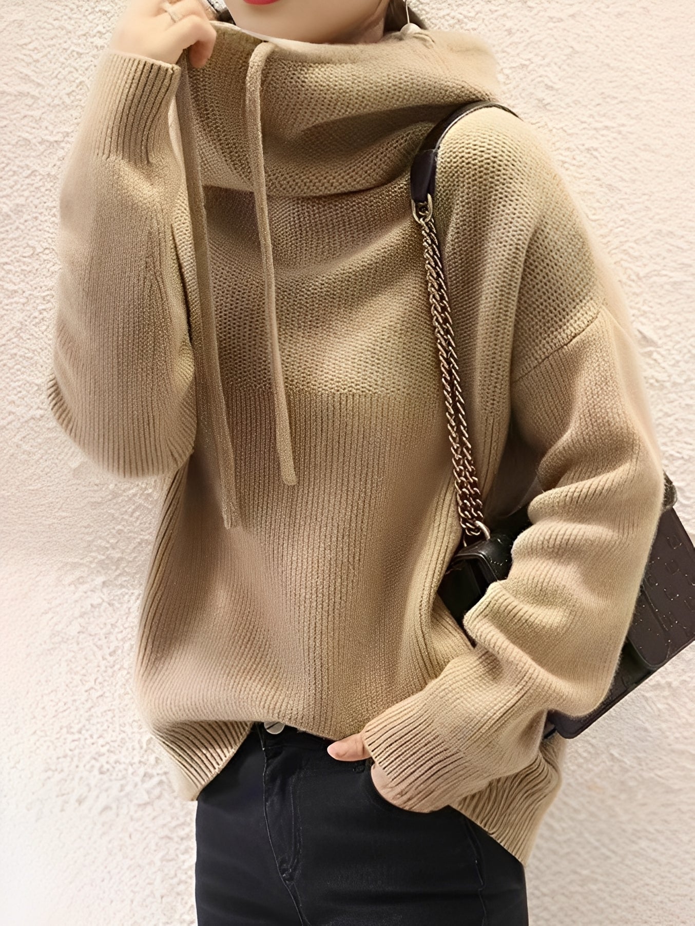 Lea – Damski Sweter z Golfem i Sznurkami