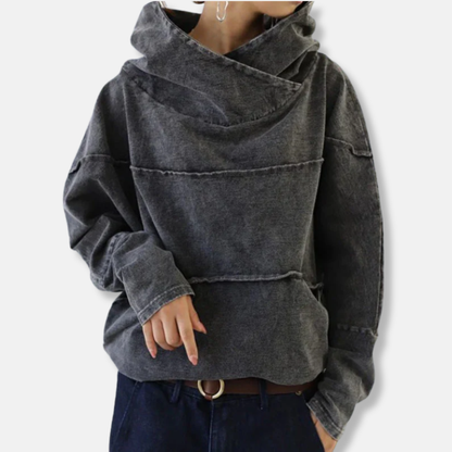 Marta – Relaxed Hooded Women’s Sweatshirt