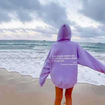 Lena – Damska bluza oversize z kapturem i nadrukiem