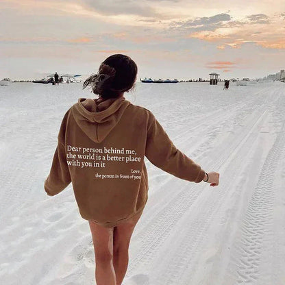 Lena – Damska bluza oversize z kapturem i nadrukiem