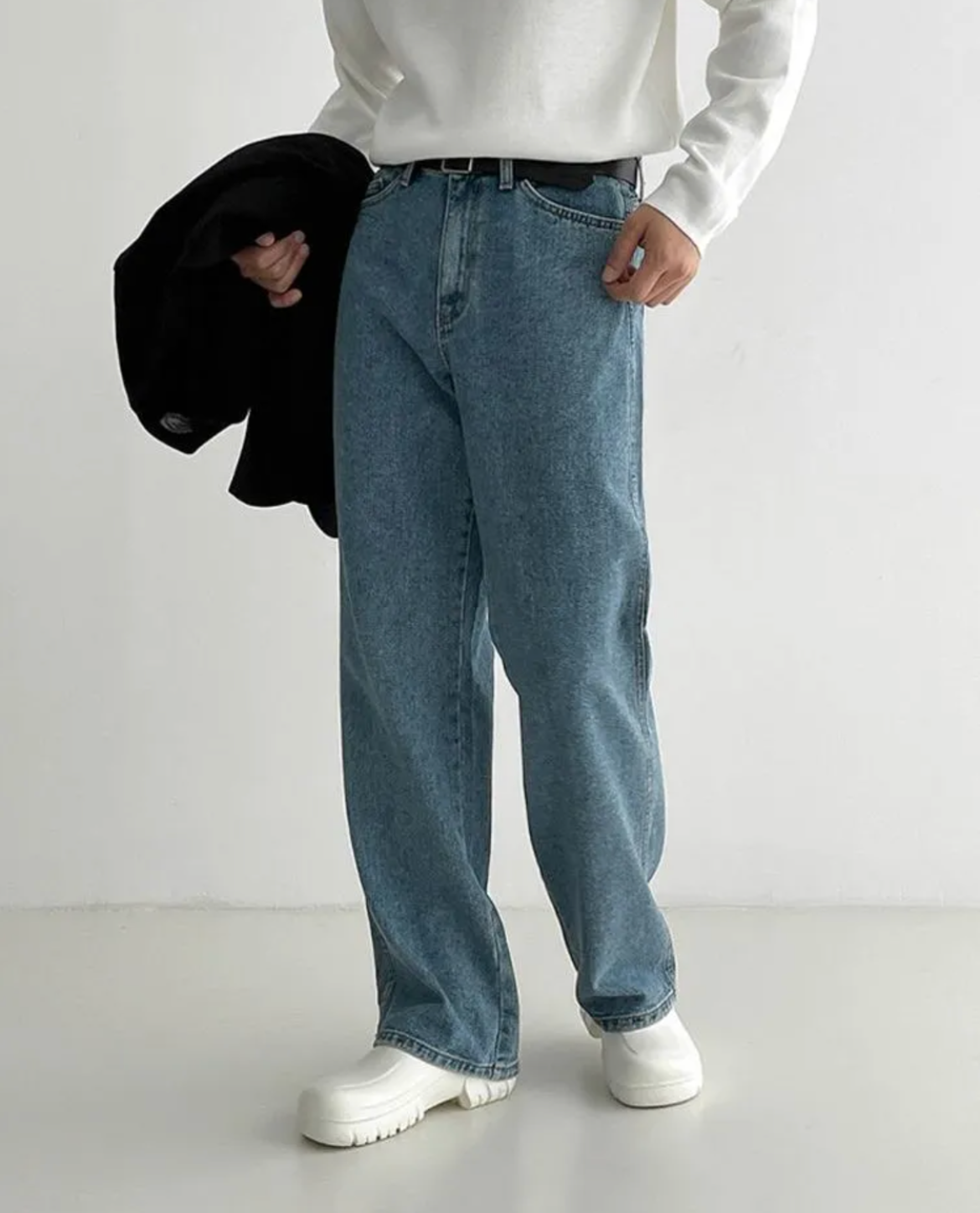 Adrian – Luźne Jeansy Męskie o Prostej Nodzie