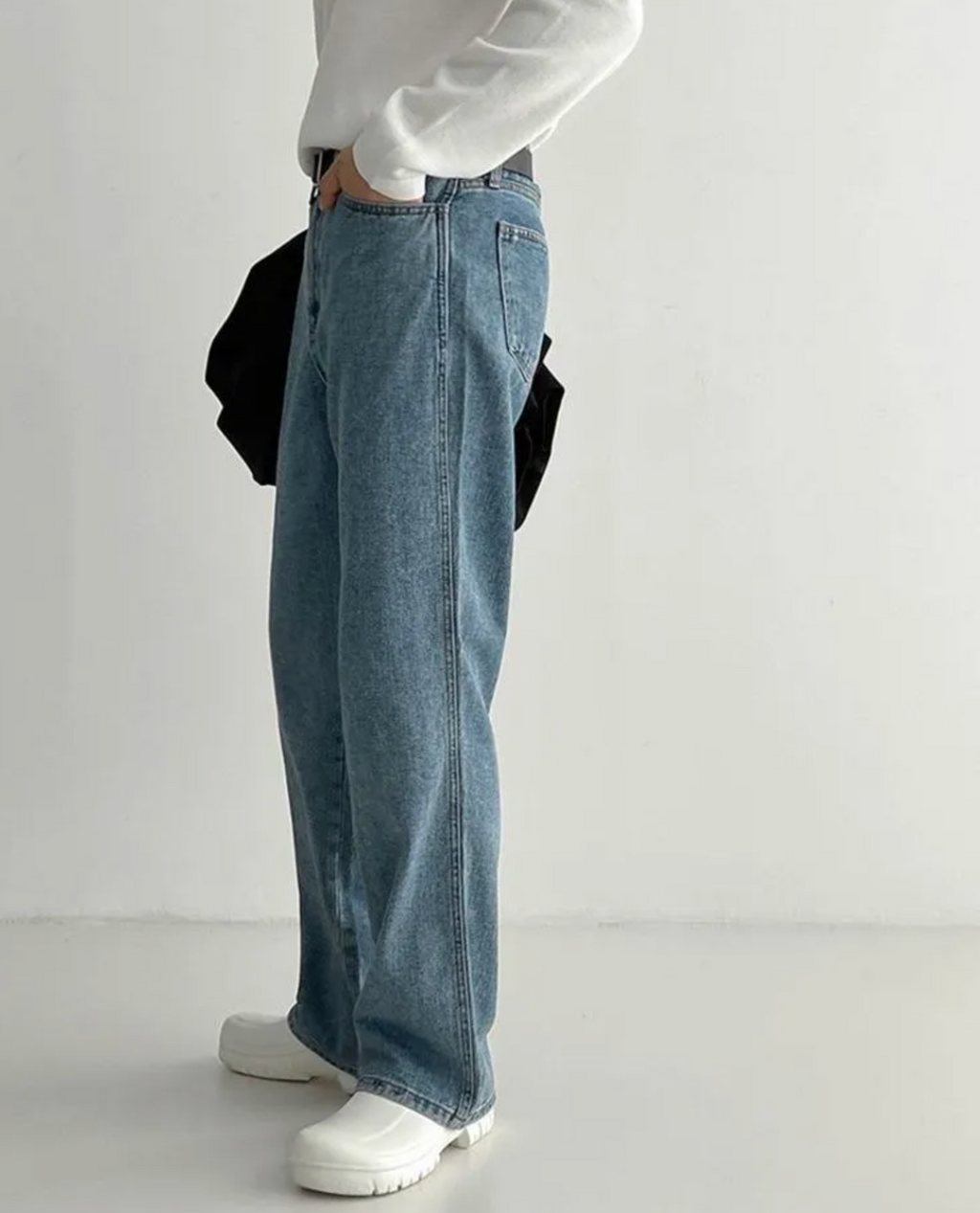 Adrian – Luźne Jeansy Męskie o Prostej Nodzie