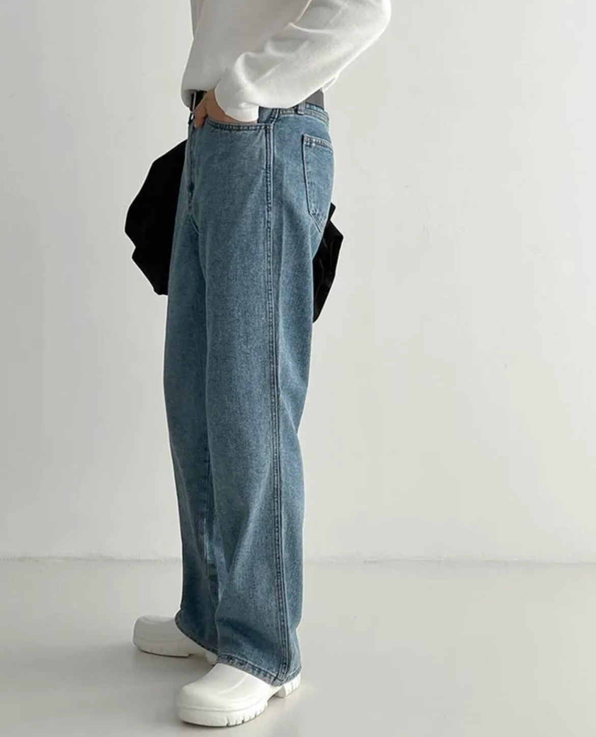 Adrian – Luźne Jeansy Męskie o Prostej Nodzie