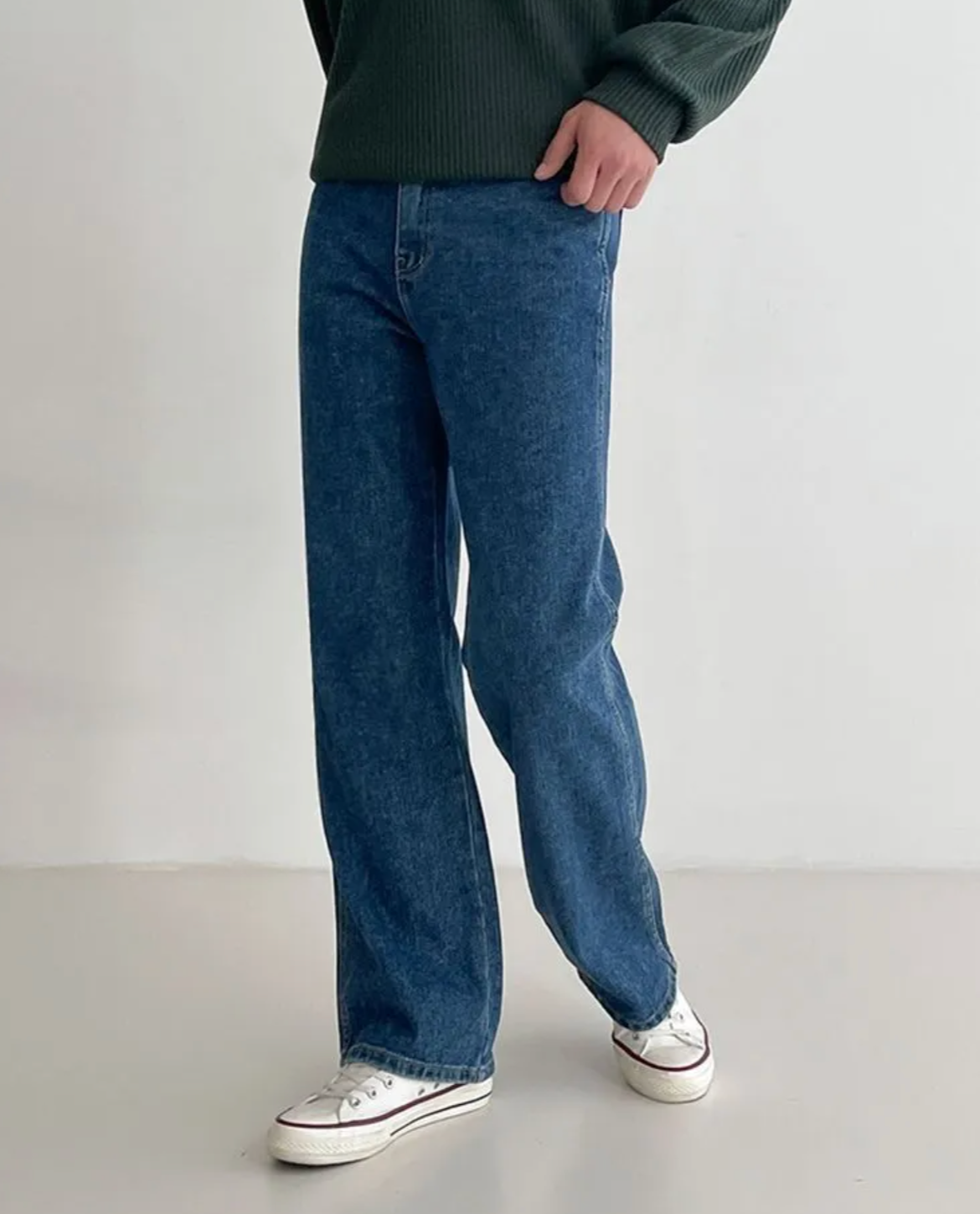 Adrian – Luźne Jeansy Męskie o Prostej Nodzie