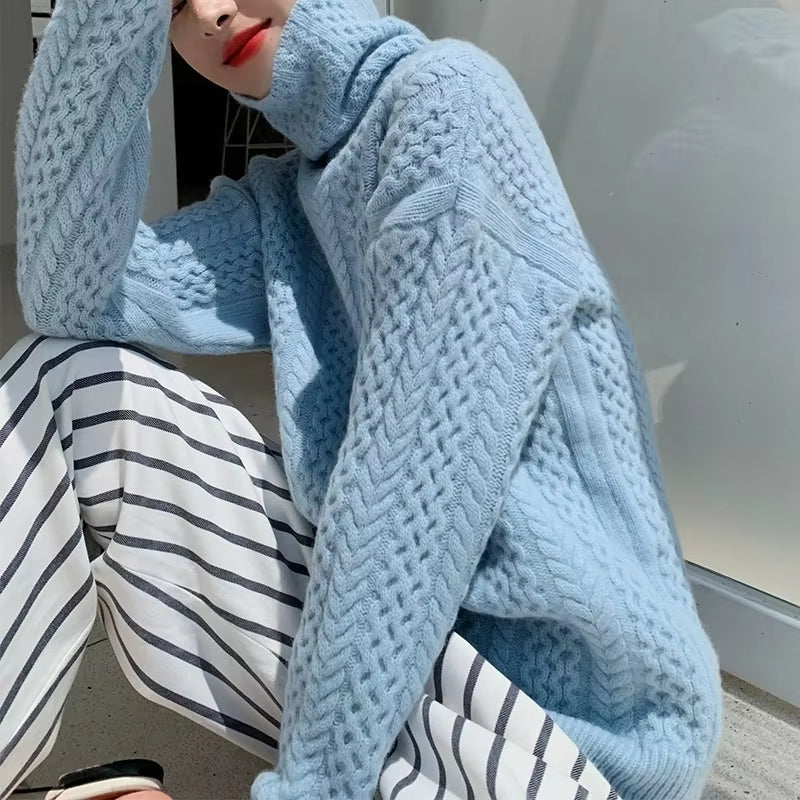 Lidia – Damski sweter z grubym splotem i wysokim golfem