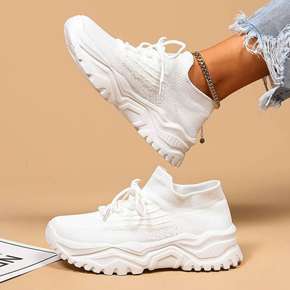 Alba – Białe sportowe sneakersy na grubszej podeszwie