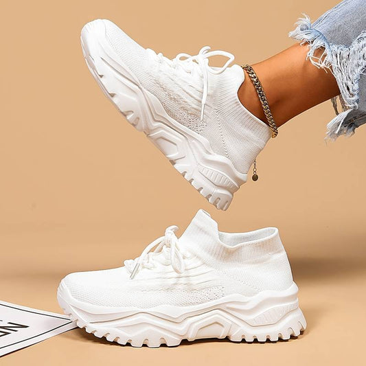 Alba – Białe sportowe sneakersy na grubszej podeszwie