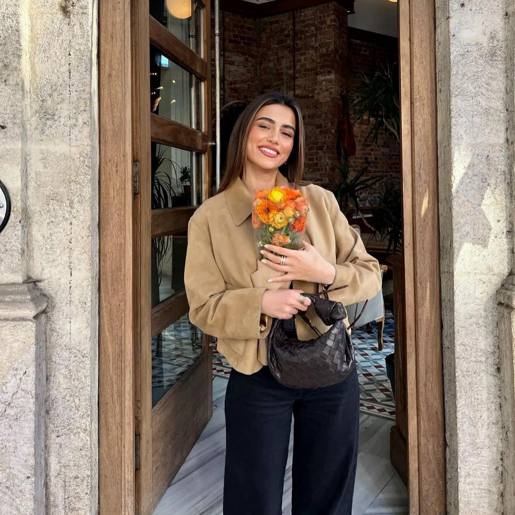 Izabela - Krótka kurtka z zamszu syntetycznego