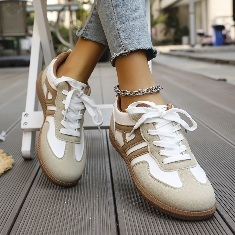Katarzyna – Sneakersy damskie casual z zamszowymi wstawkami