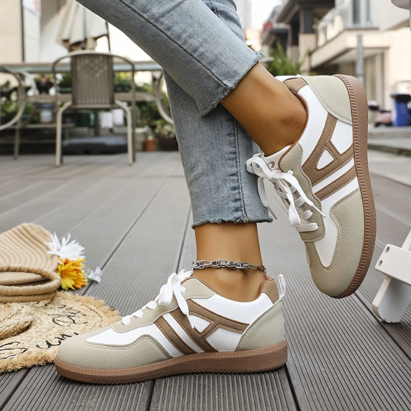 Katarzyna – Sneakersy damskie casual z zamszowymi wstawkami