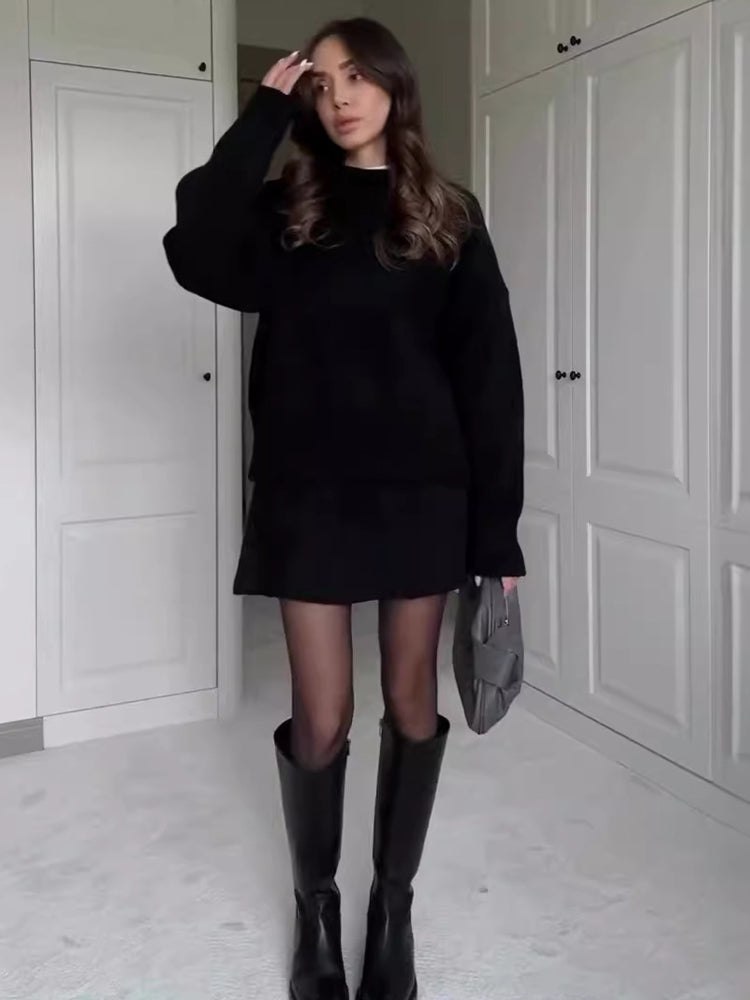 Marta – Komplet damski swetrowy mini ze spódnicą