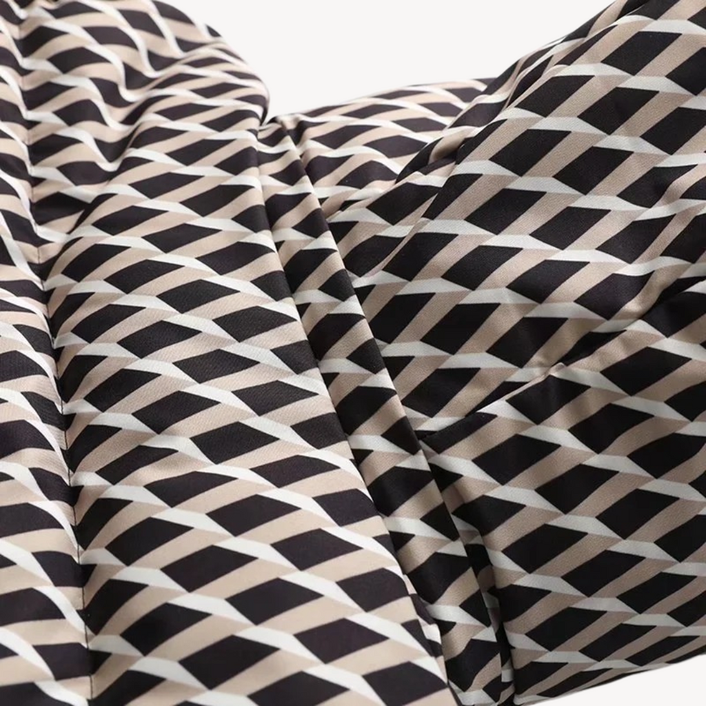 Ewa – Pikowana Kurtka Damska z Paskiem i Kapturem