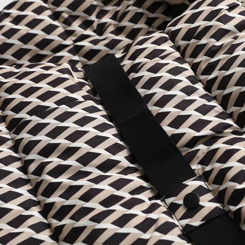 Ewa – Pikowana Kurtka Damska z Paskiem i Kapturem