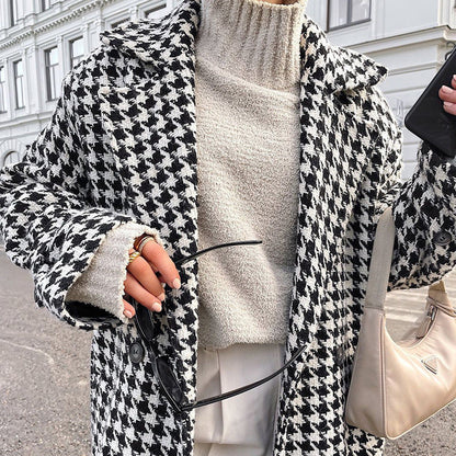Patrycja – Damski Płaszcz w Pepitkę Oversize