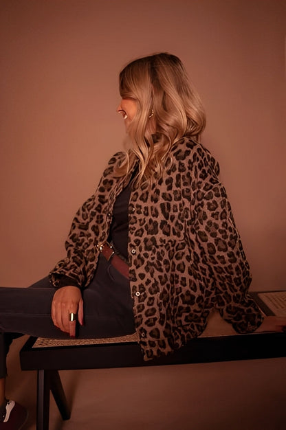 Livia - Damska kurtka oversize w panterkę