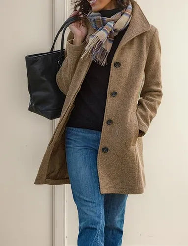 Amara – Płaszcz damski z guzikami i kołnierzem z klapami