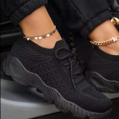 Raya – Czerwone sportowe buty damskie o oddychającej strukturze