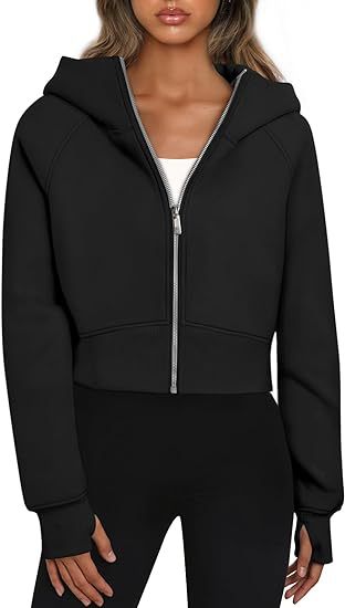 Natalia – Krótka bluza z kapturem na zamek