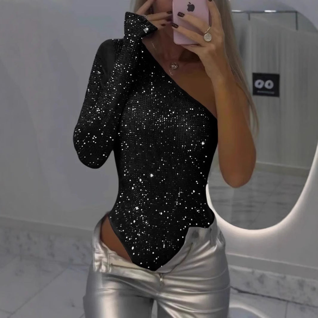 Amira – Asymetryczne body z efektem połysku
