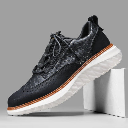 Leo – Textured Performance Lace-Up Trainer