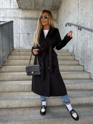 Layla – Tailored Longline Double-Breasted Coat for Women