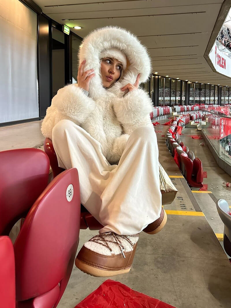 Isabella – Luksusowy Płaszcz z Sztucznego Futra z Kapturem Damski