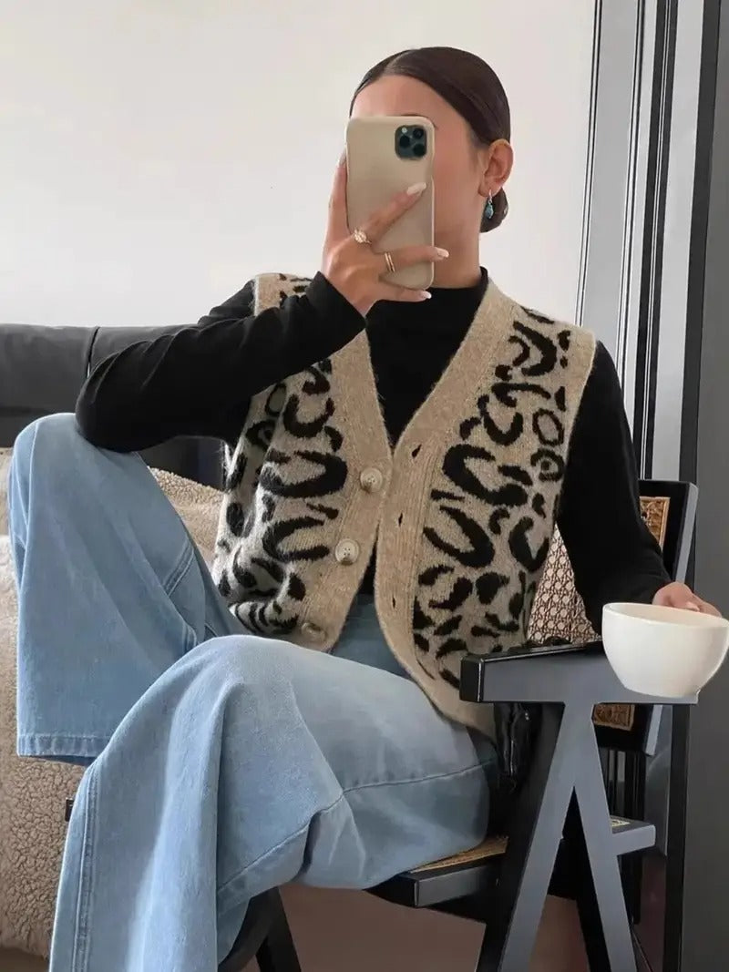 Leona - Damska kamizelka dzianinowa w panterkę