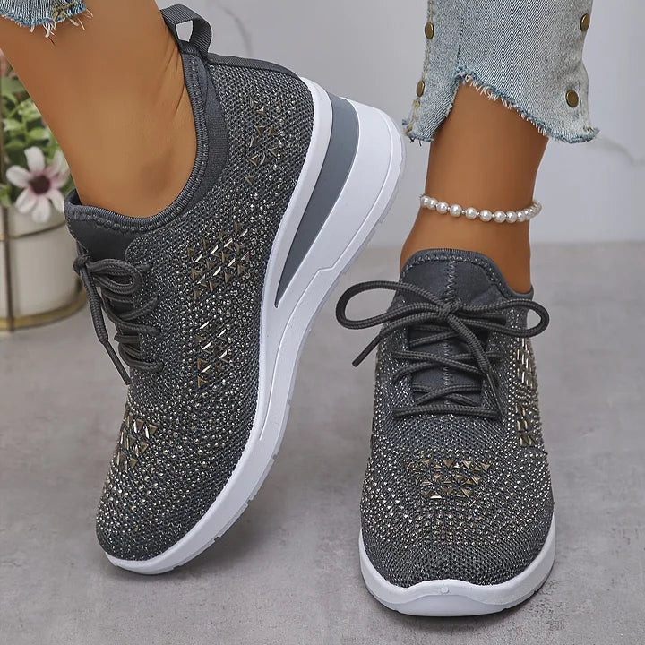 Elisa – Białe sneakersy damskie z kryształkami