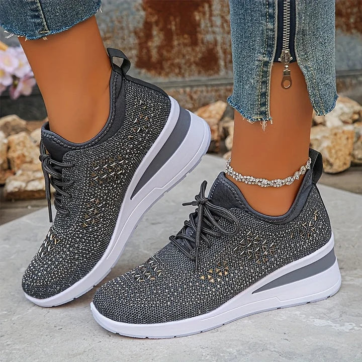 Elisa – Białe sneakersy damskie z kryształkami