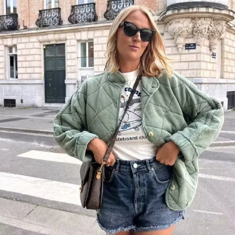 Lara – Pikowana kurtka bawełniana z guzikami