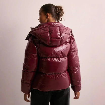 Mira – Sleek Quilted Hooded Puffer Jacket Women