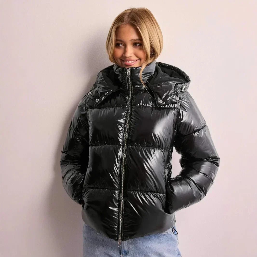 Mira – Sleek Quilted Hooded Puffer Jacket Women