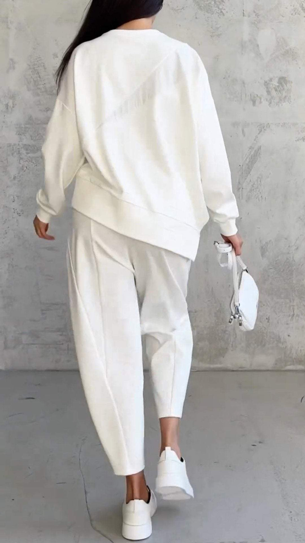 Magda – Luźny komplet dresowy damski z bluzą i spodniami