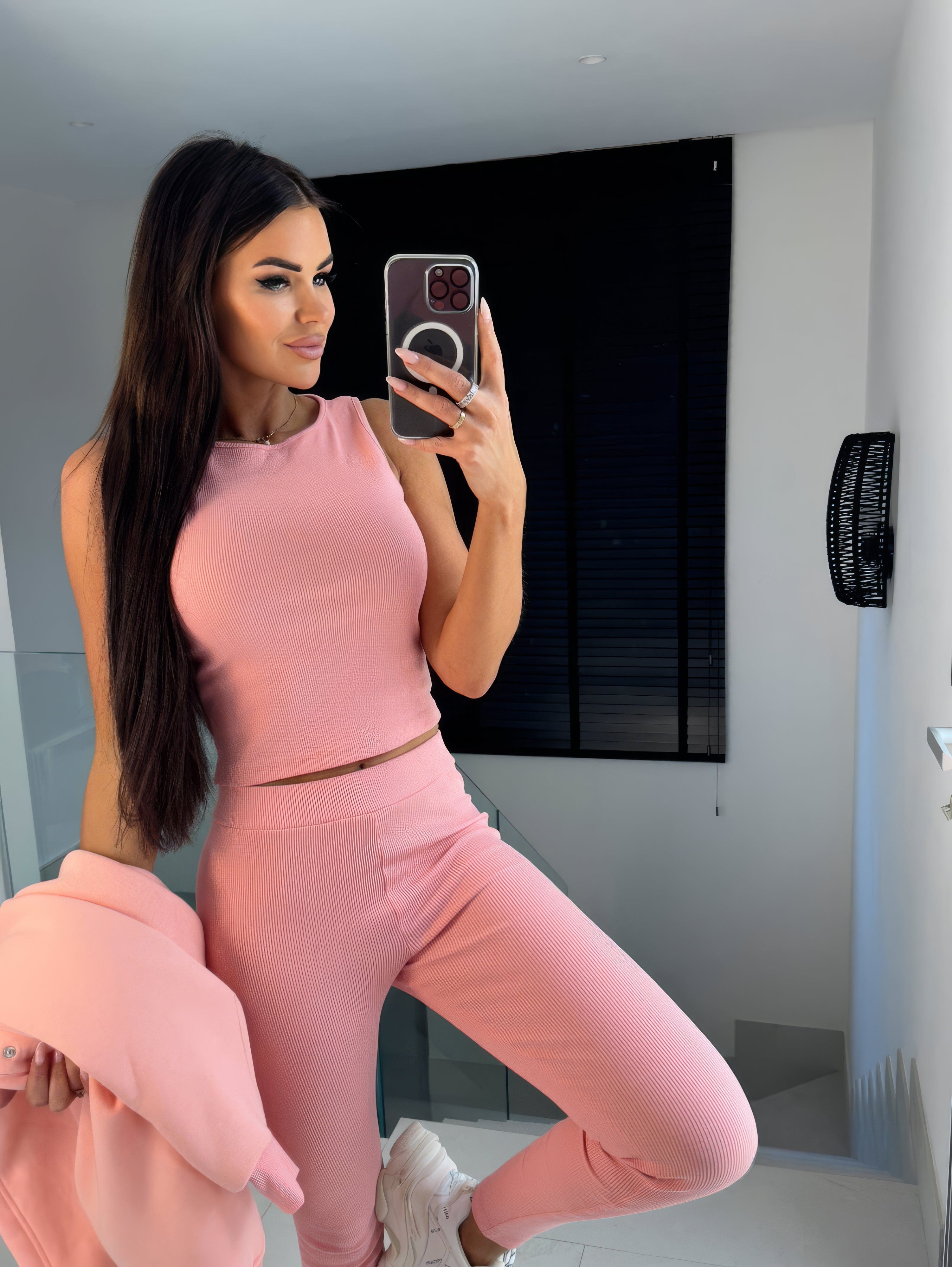 Kalina – Dresowy komplet damski o nowoczesnym kroju