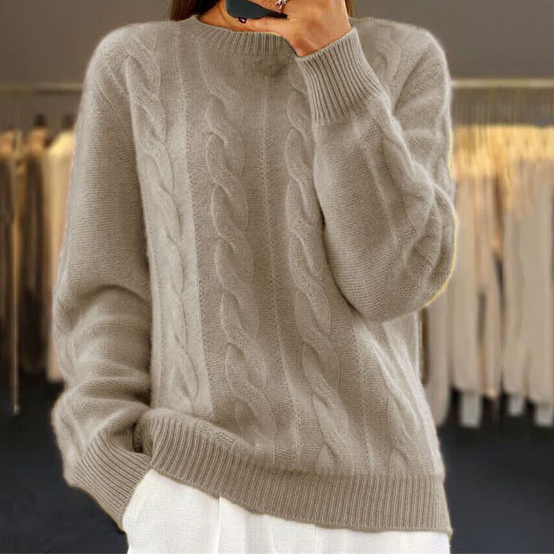Grace – Classic Cable-Knit Winter Jumper for Women